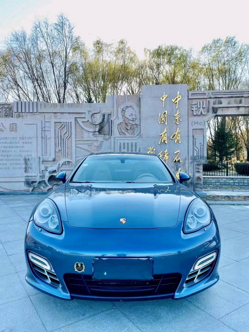 包頭10年保時捷帕拉梅拉1
