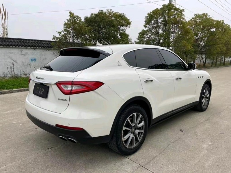 鹽城19年瑪莎拉蒂Levante8