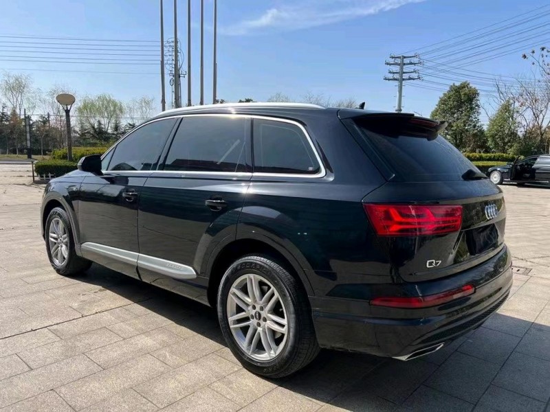 鹽城19年奧迪Q78