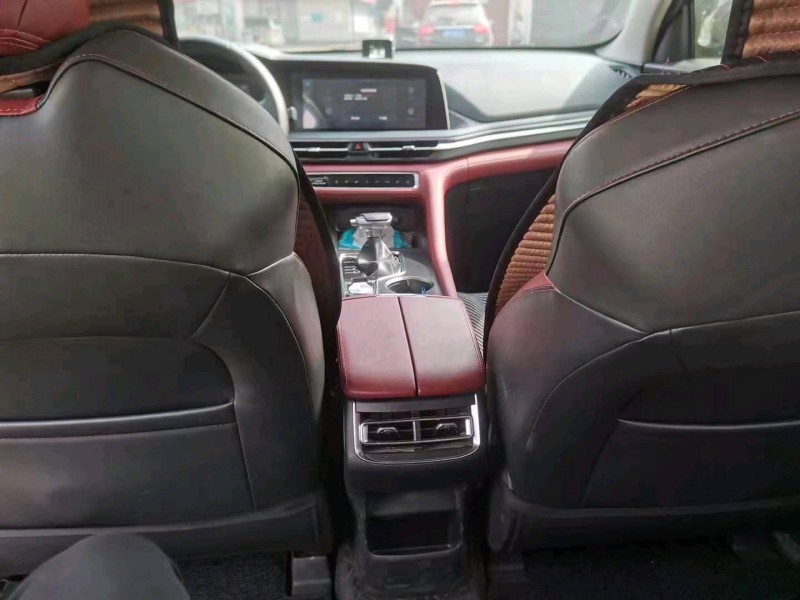 呂梁20年長安汽車CS755