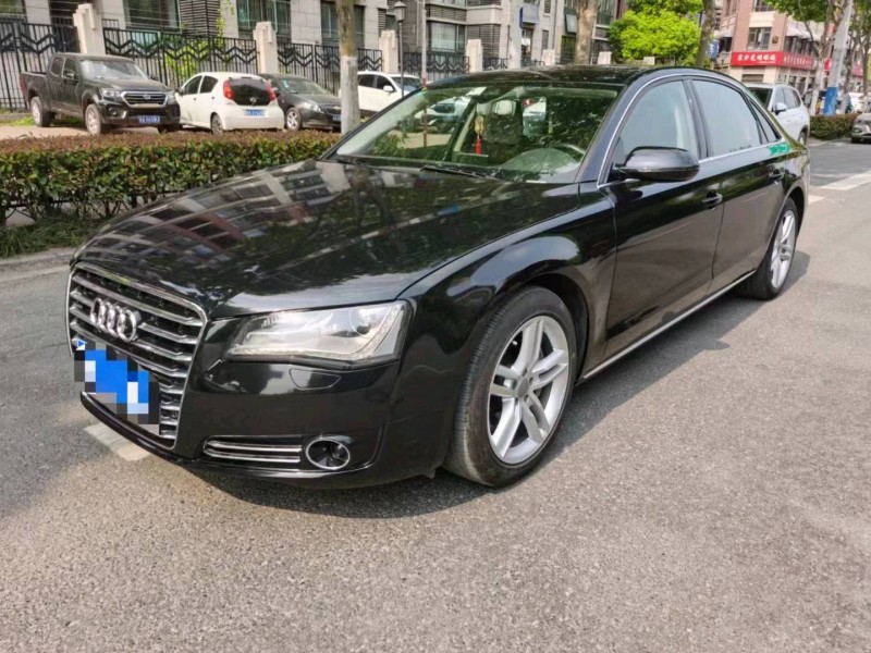 青島13年奧迪A8L3