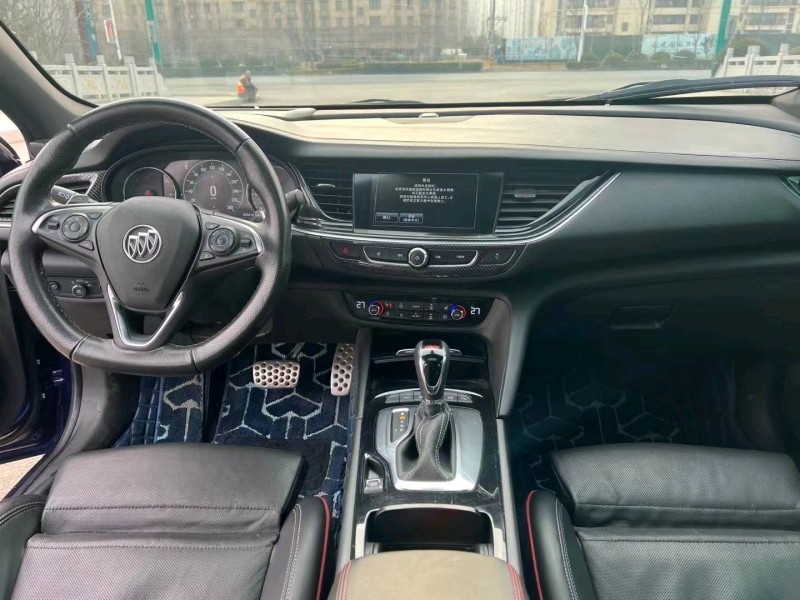 徐州19年别克君威6