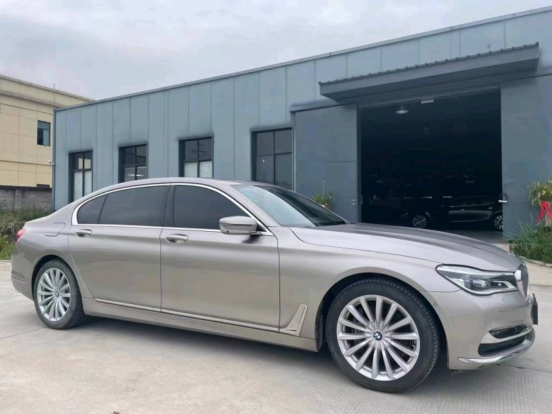 北京17年宝马7系3