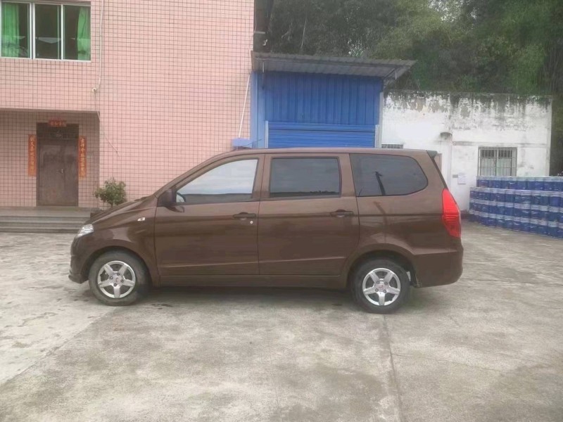 重慶18年五菱汽車宏光5
