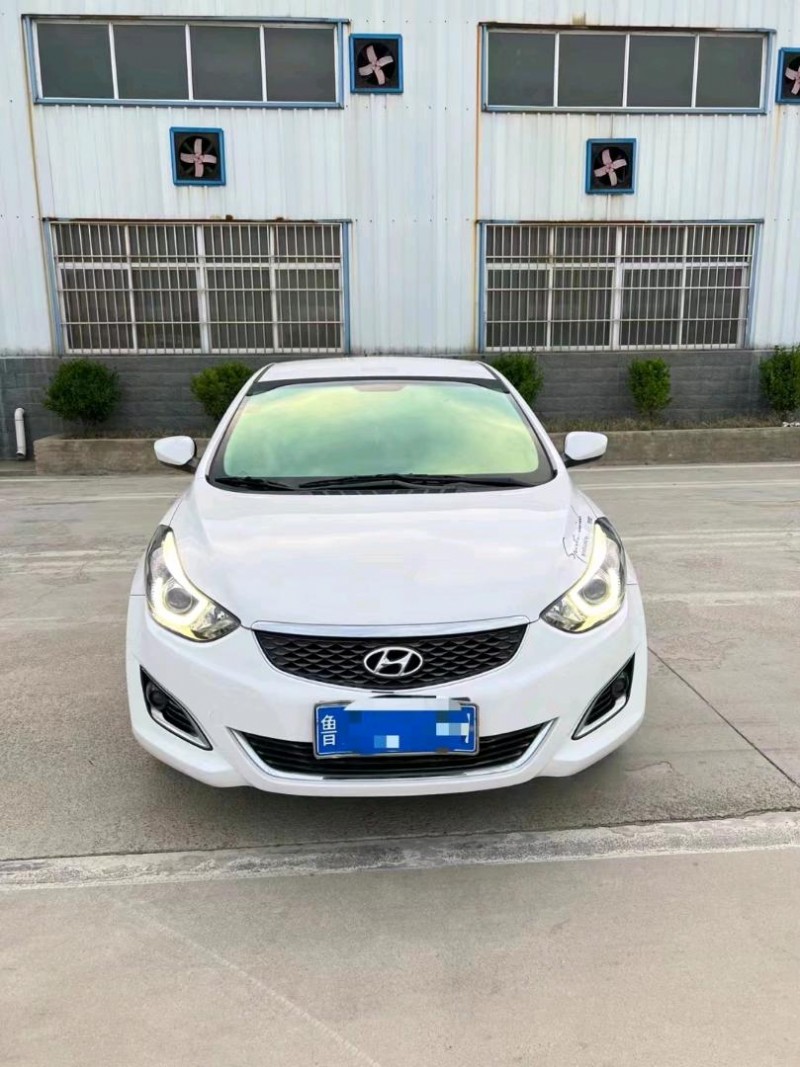 北京18年现代朗动8