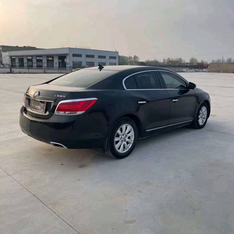 北京12年别克君越4