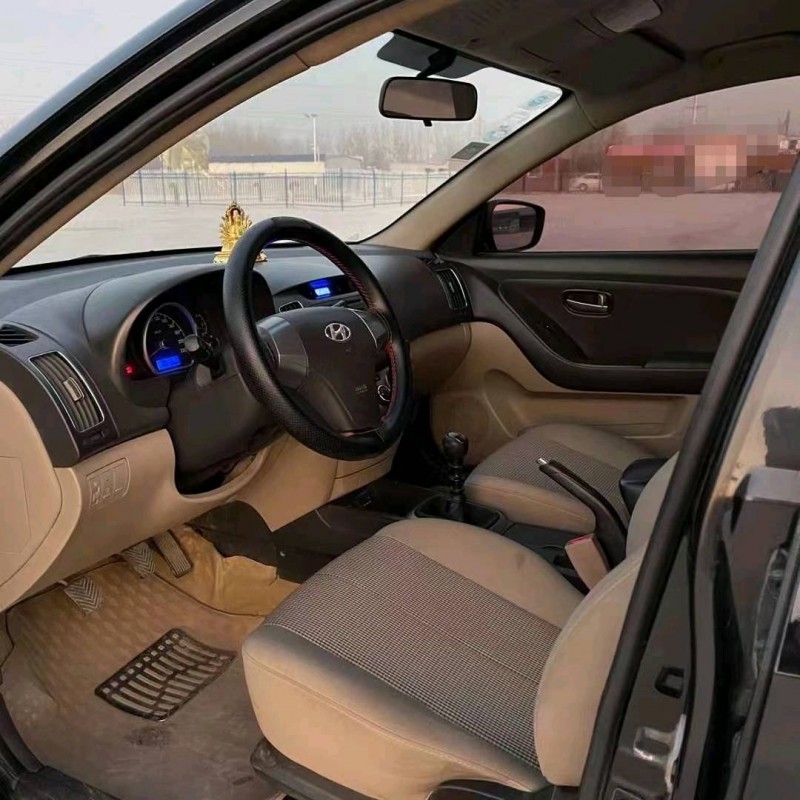 北京12年现代悦动8