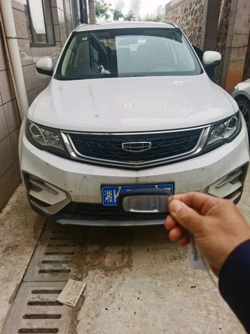 婁底21年吉利博越1