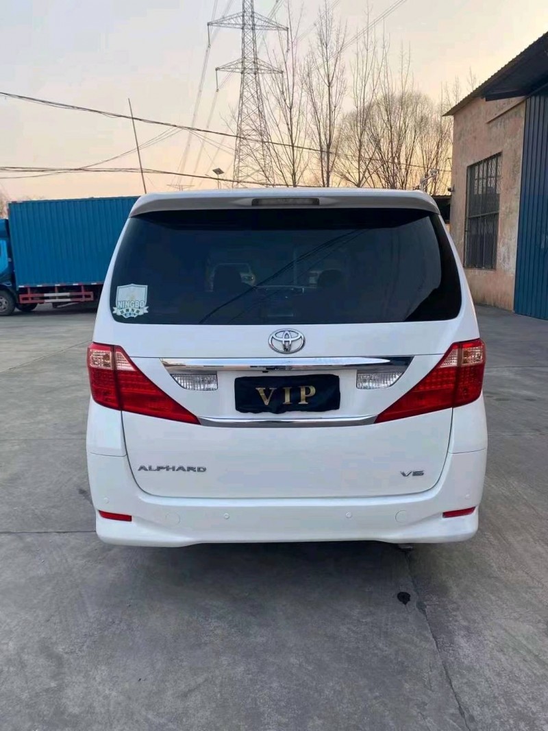 济宁14年丰田埃尔法8