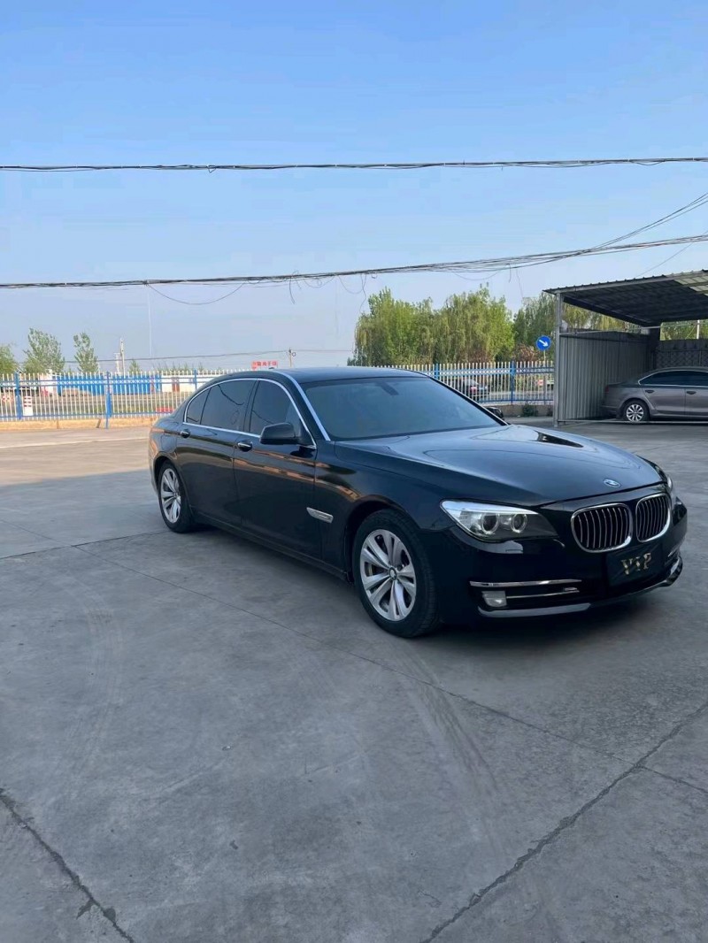 济宁11年宝马7系3