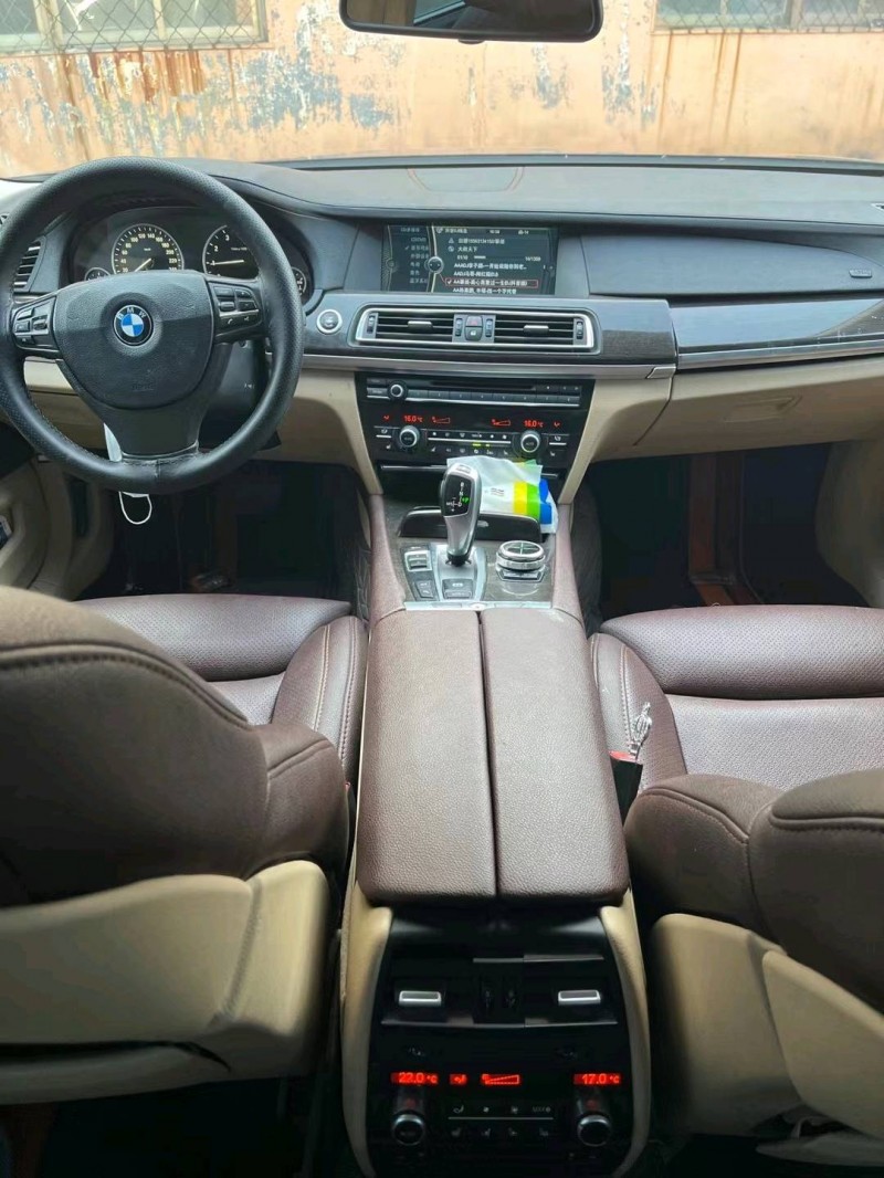 济宁11年宝马7系6