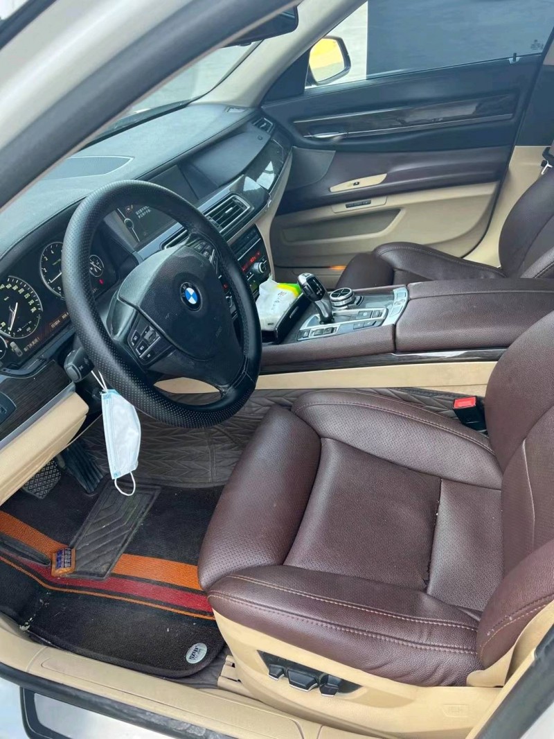 济宁11年宝马7系7