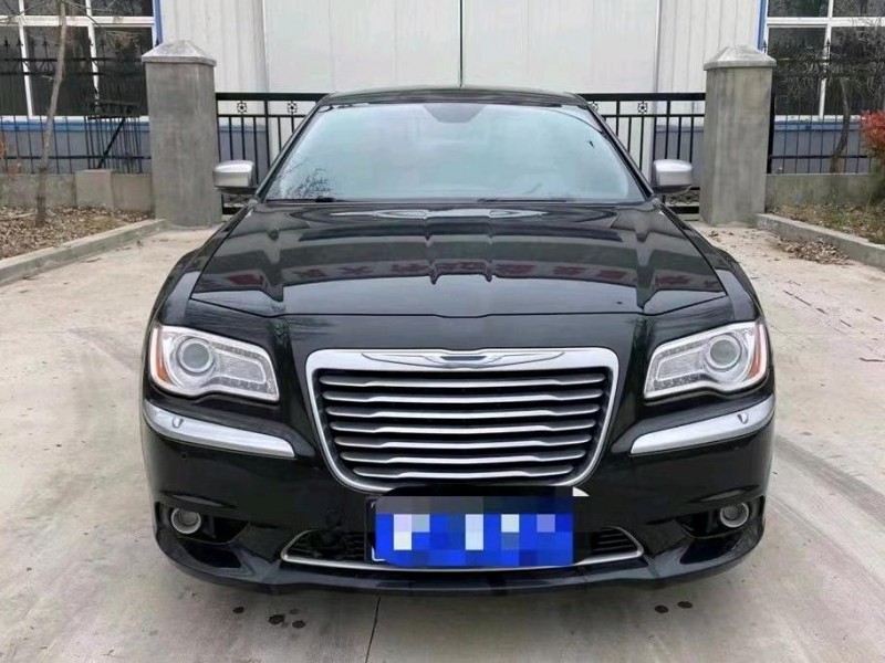 青島15年克萊斯勒300C1