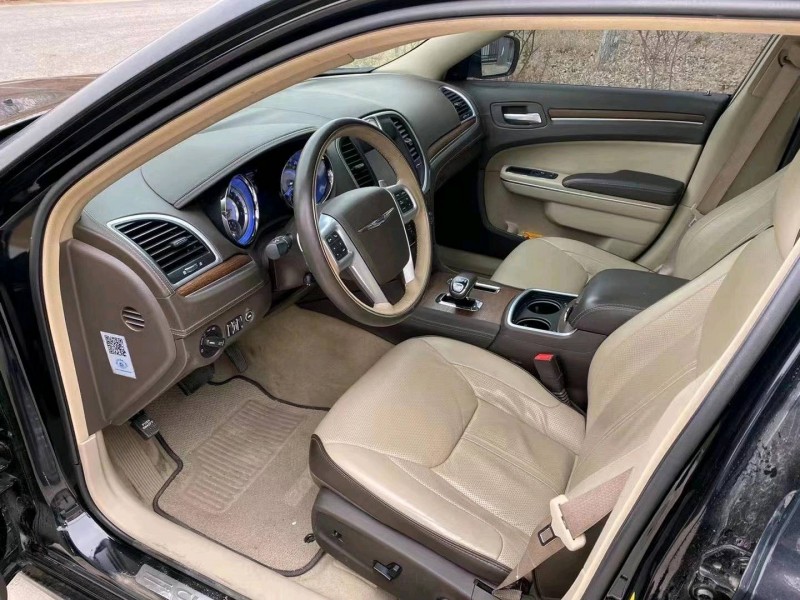 青島15年克萊斯勒300C4
