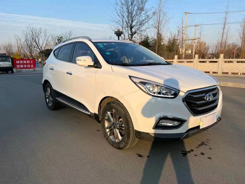 徐州17年现代ix354