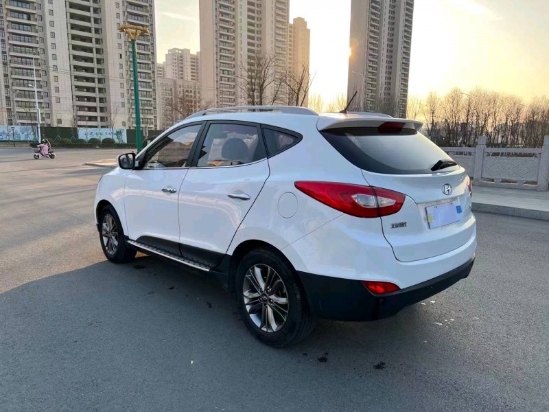 徐州17年现代ix357