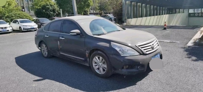 湖州12年日產天籟2