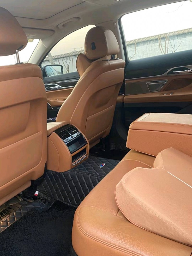 徐州17年宝马7系5