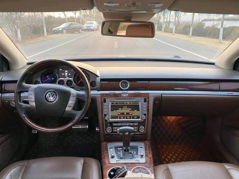 徐州13年大众辉腾4