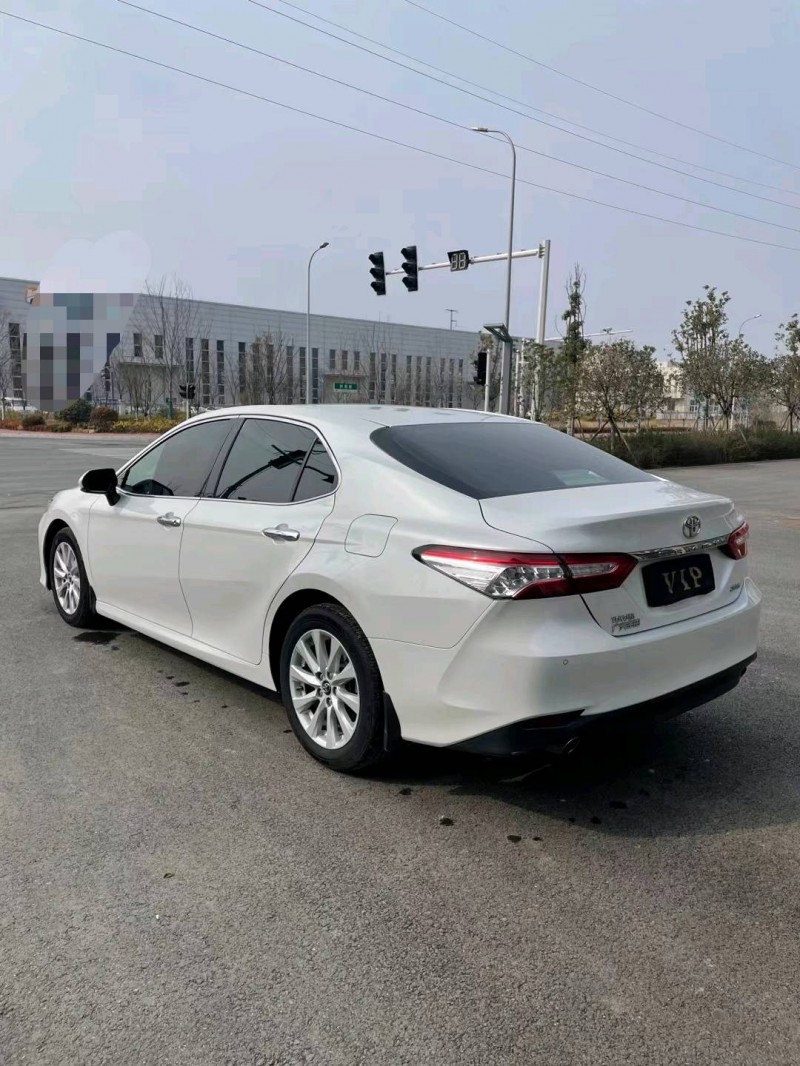 徐州18年丰田凯美瑞3