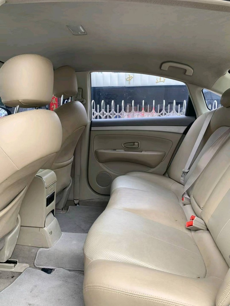 中山14年日產軒逸3