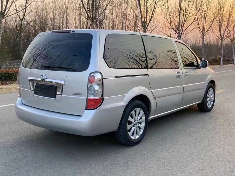 徐州13年别克GL88