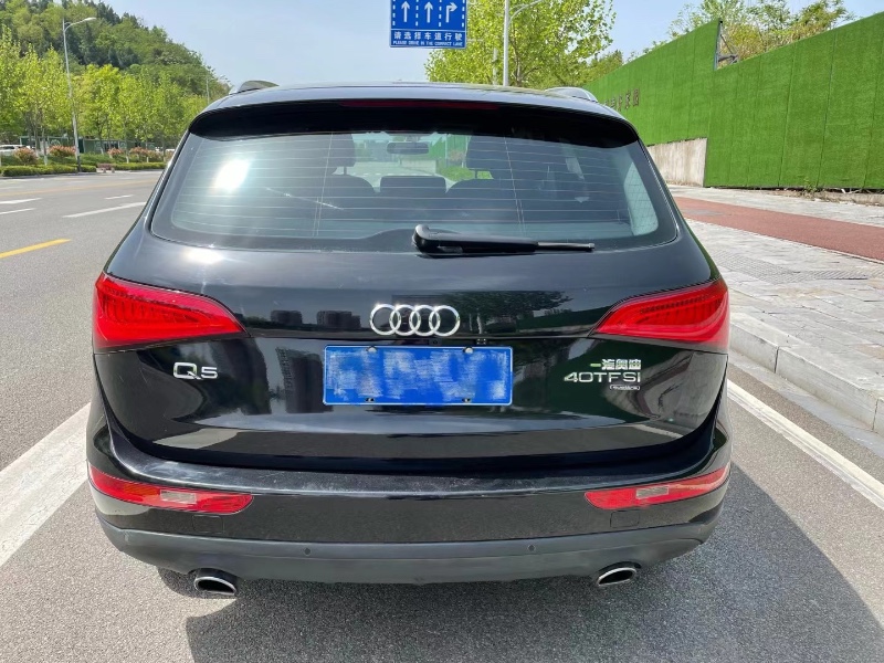 宜昌13年奧迪Q56