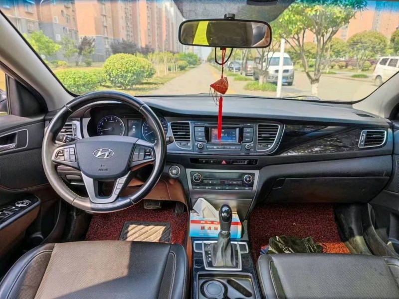 北京14年现代名图8