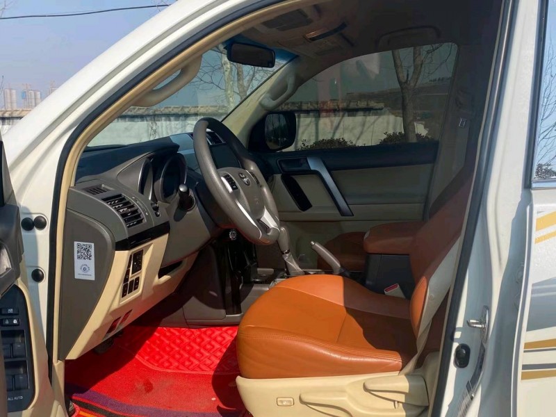 徐州17年丰田普拉多4