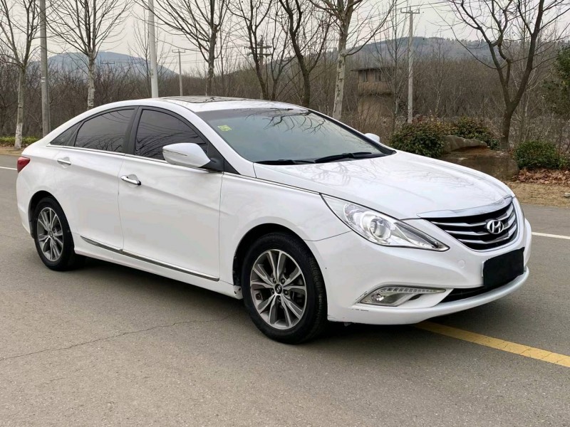 徐州17年现代索纳塔八2