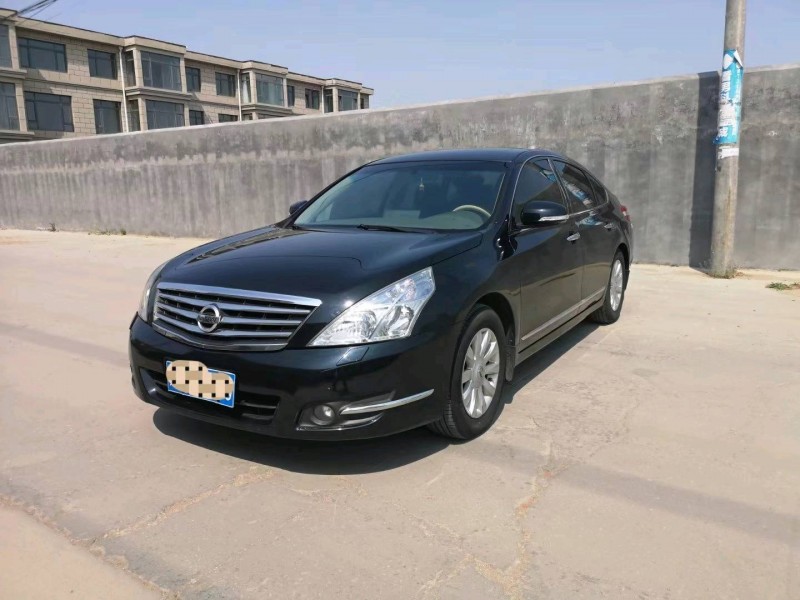 青島10年日產天籟2