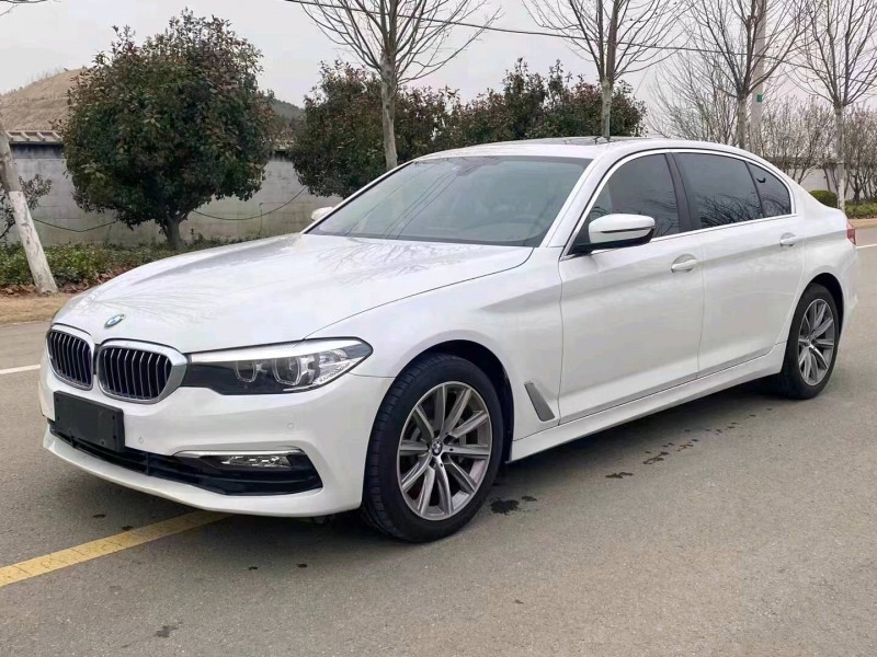 徐州17年宝马5系3