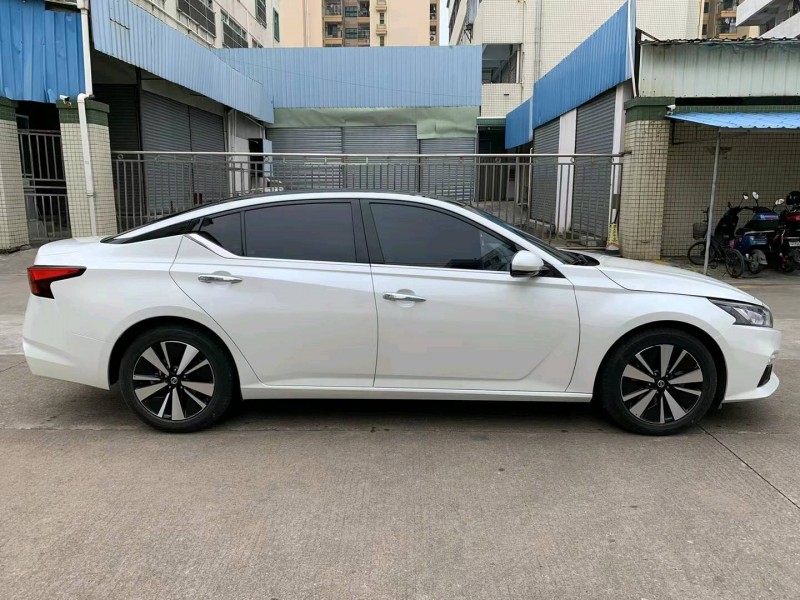 中山21年日產天籟2