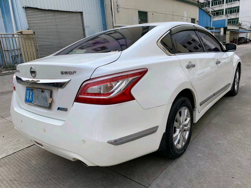 中山15年日產天籟5