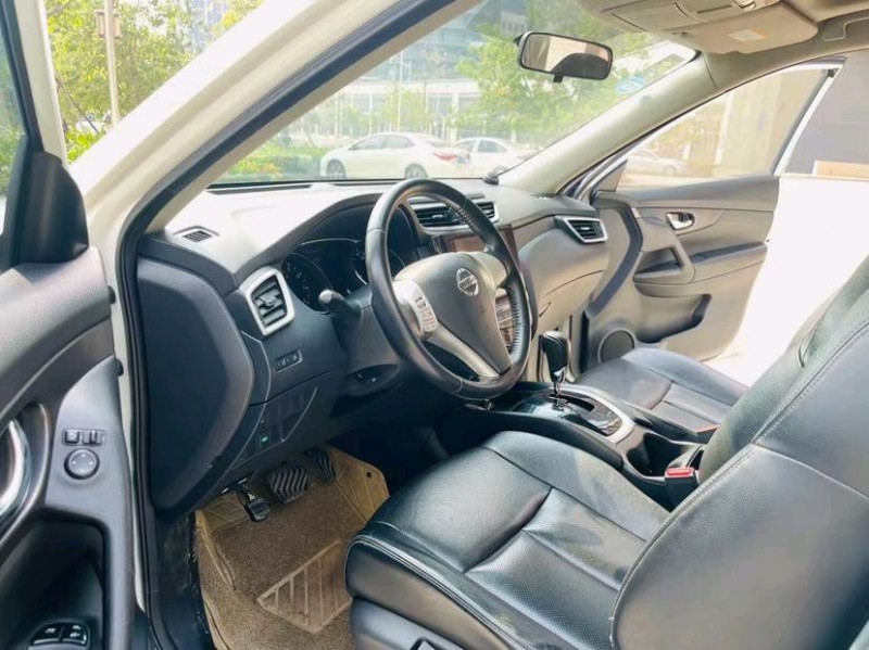 東莞17年日產奇駿4