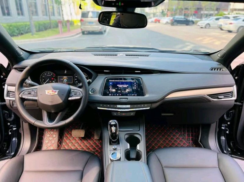 東莞20年凱迪拉克XT45