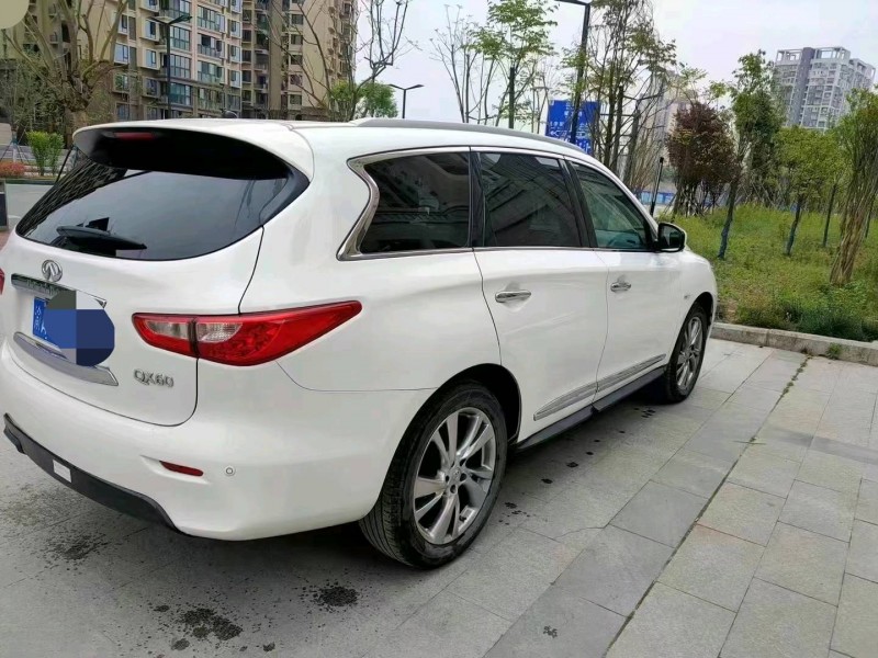 瀘州17年英菲尼迪QX604