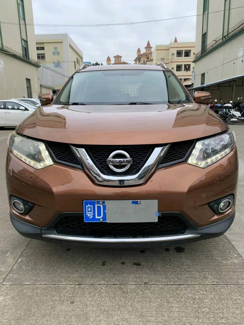 中山14年日產奇駿1