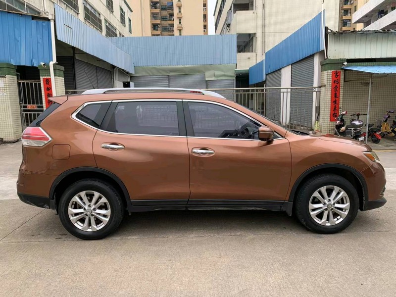 中山14年日產奇駿2
