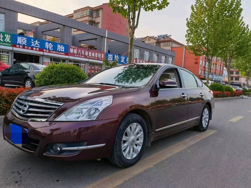 東營11年日產天籟5