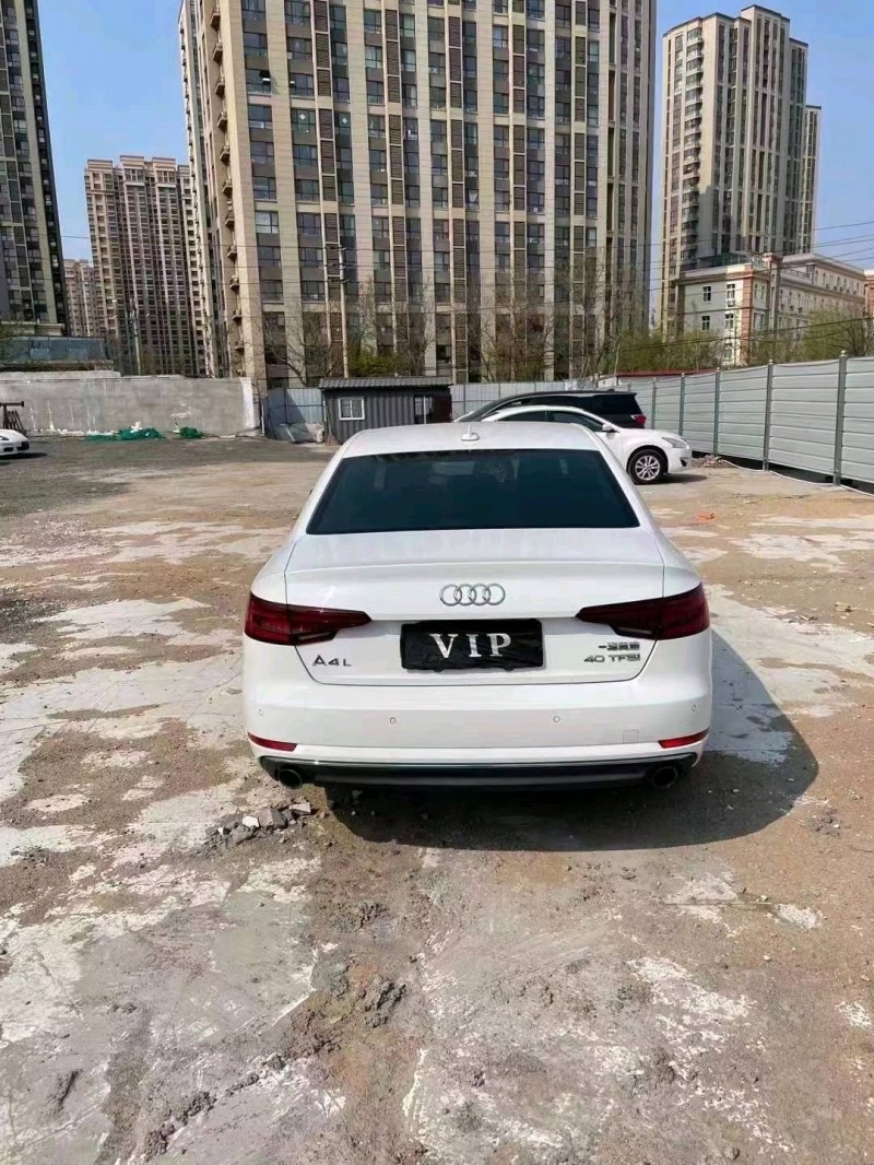 煙臺18年奧迪A4L1