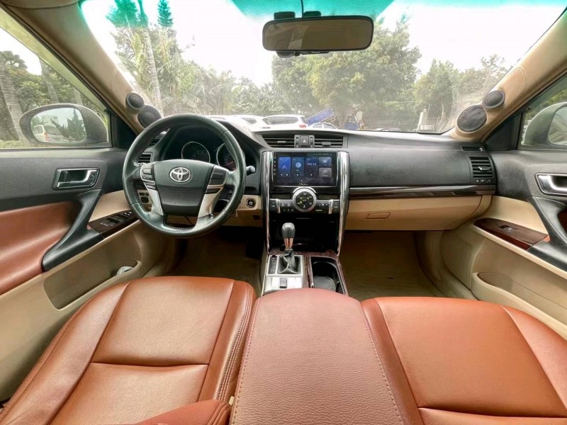 佛山13年丰田锐志6