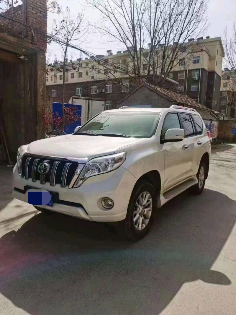 北京17年丰田普拉多2