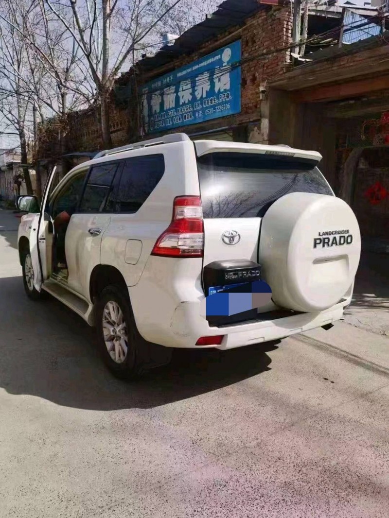 北京17年丰田普拉多6