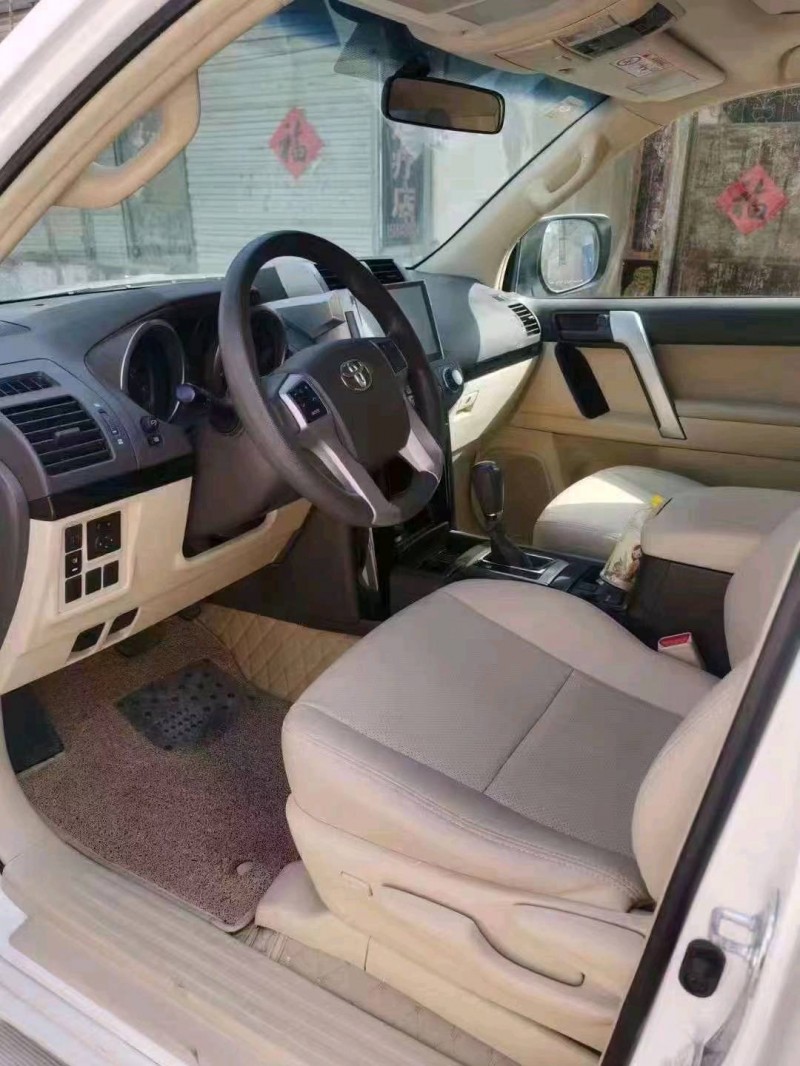 北京17年丰田普拉多7