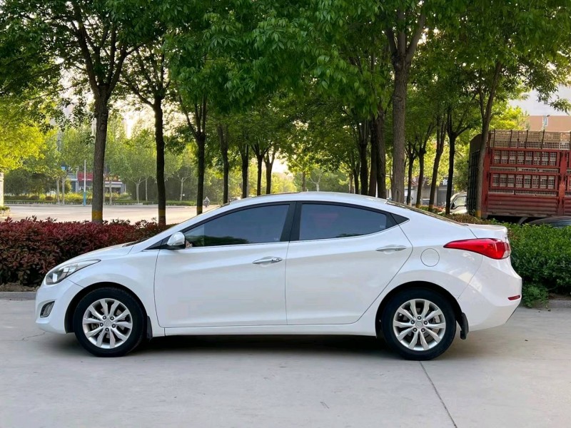 北京13年现代朗动5