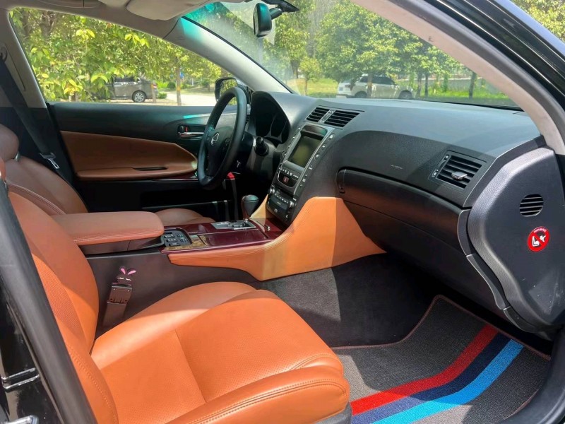 北京10年雷克萨斯GS7