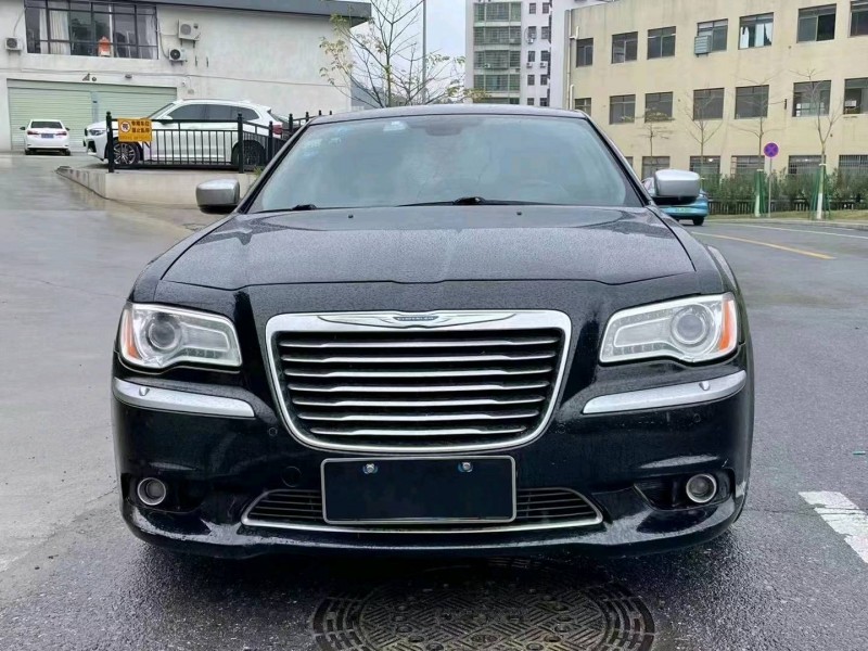 佛山14年克萊斯勒300C7