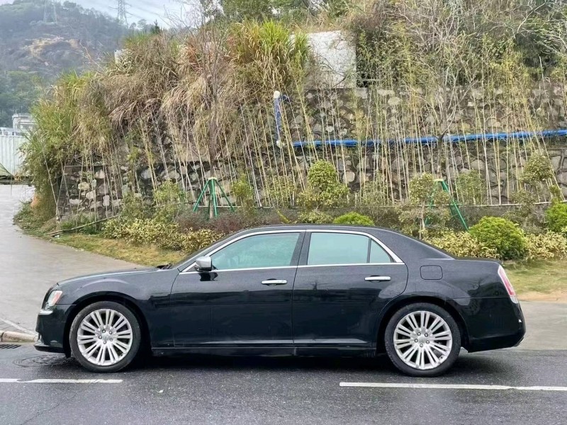 佛山14年克萊斯勒300C2