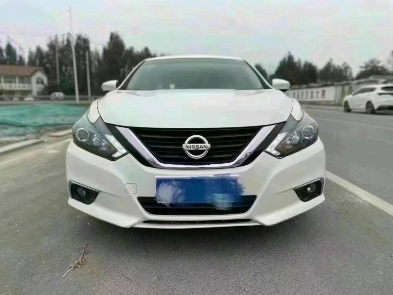 北京17年日產天籟4